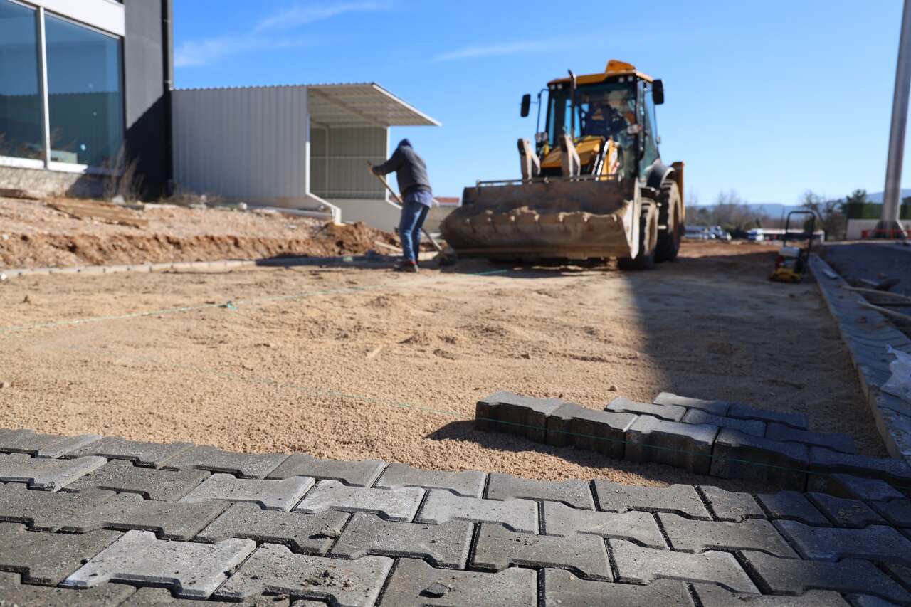Menteşe’de Kolejler Bölgesine 11 Bin Metrekare Kilit Parke 8
